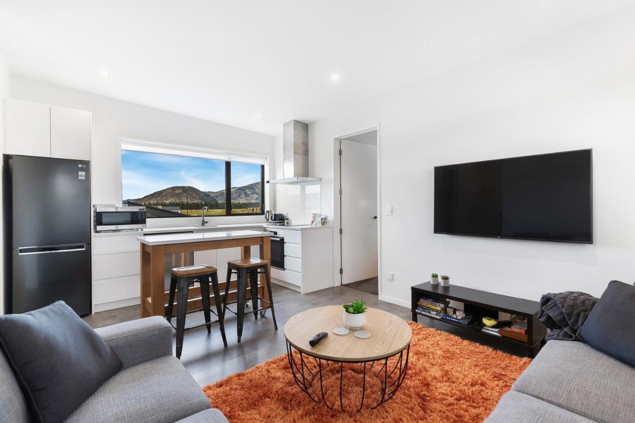 33 Apartment *